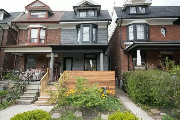 Home renovation on Delaware Avenue, Toronto, by Woodsmith Construction