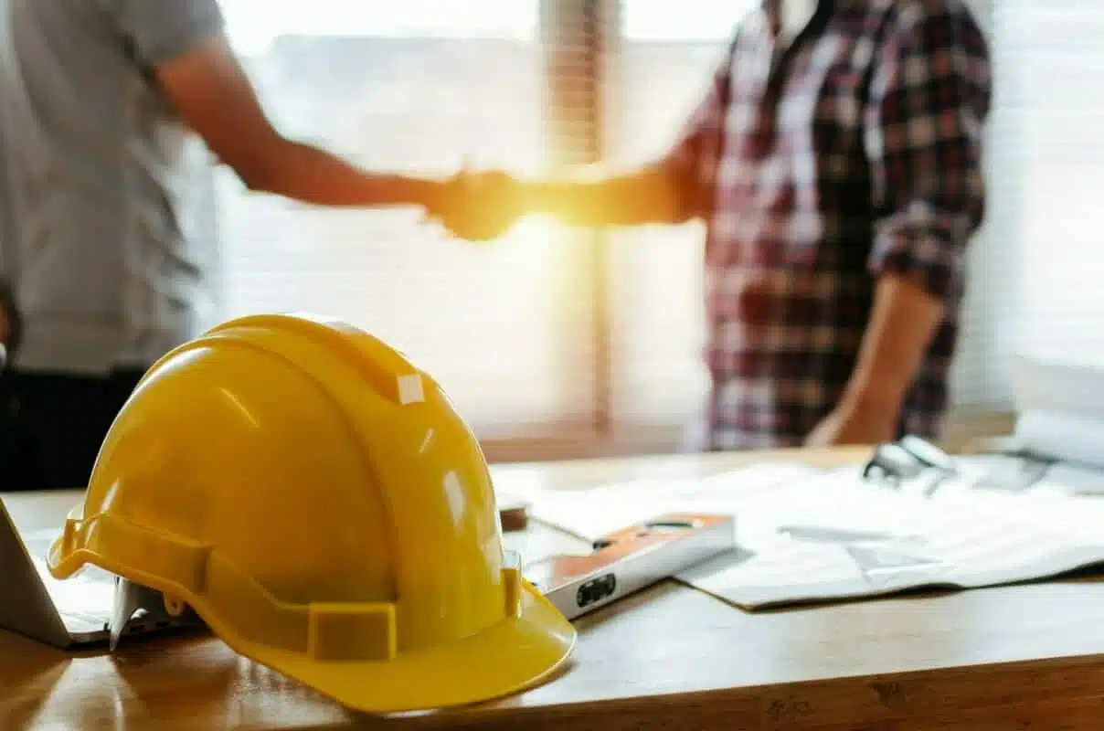 Handshake Construction Site:a daptive project management