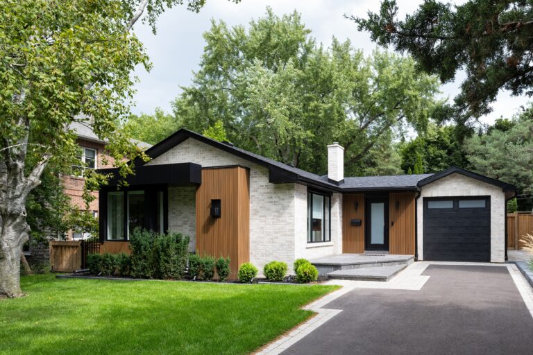 Custom home renovation on Bradgate Avenue, Toronto, by Woodsmith Construction